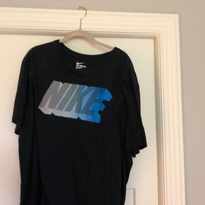 Men’s Nike Athletic Cut Tee